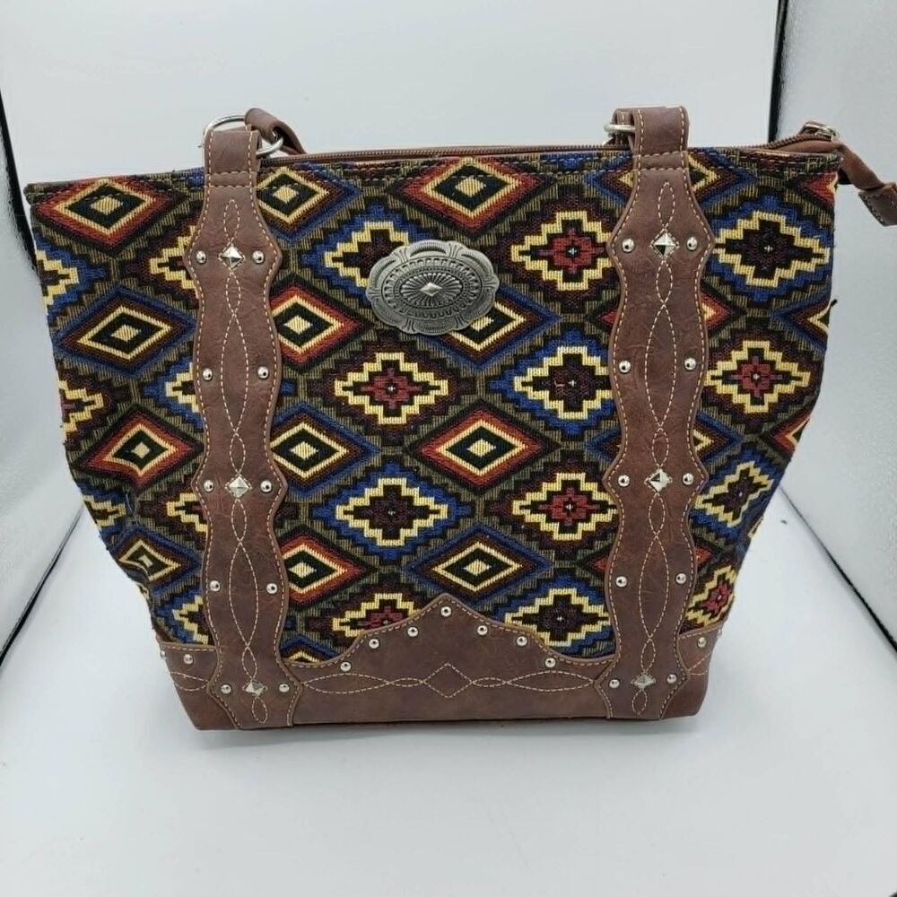NWT ~Coral Ridge Leather Western Women Concealed Carry Handbag Purse Trendition